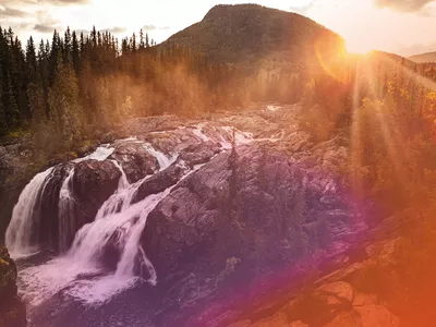 Rjukandefossen berryfire.